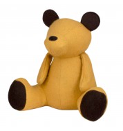 Cale porte Teddy l'ours Monica Richards